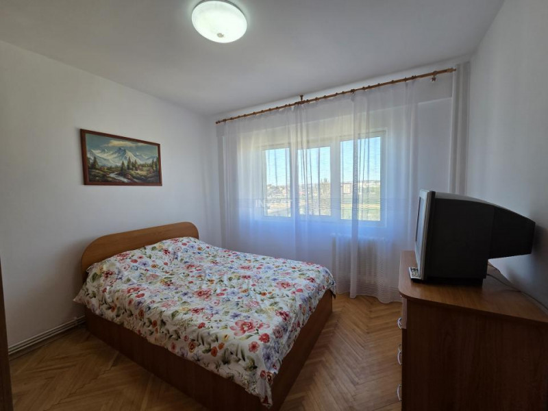 Apartament 3 camere-decomandat-etaj intermediar-Mircea Cel Batran