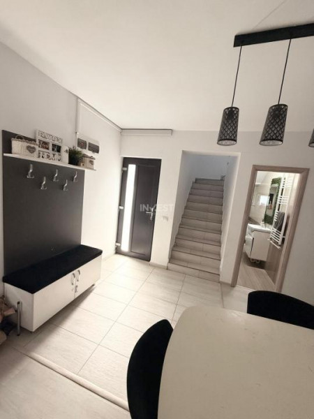 Casa individuala, 4 camere, 105 mp utili, zona Miroslava