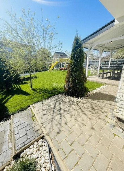 Casa individuala, 4 camere, 105 mp utili, zona Miroslava