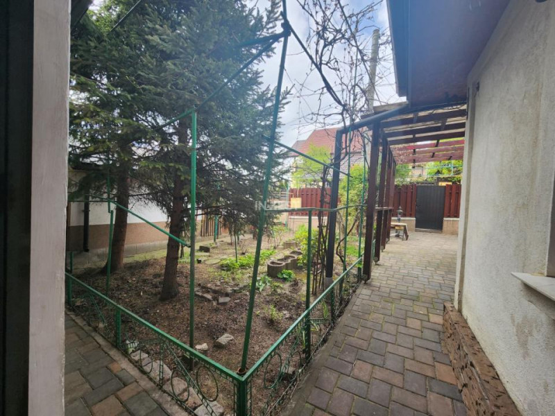 CASA INDIVIDUALA, 135 MP UTILI, PODUL DE FIER