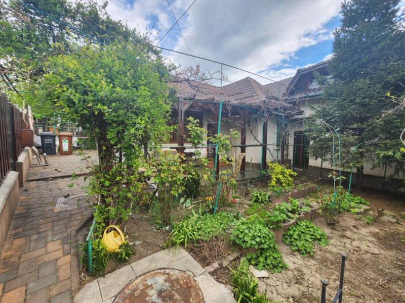 CASA INDIVIDUALA, 135 MP UTILI, PODUL DE FIER