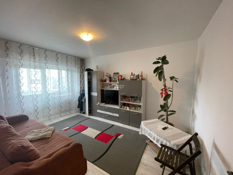 Apartament de vanzare, 2 camere, decomandat, zona Pacurari, Iasi