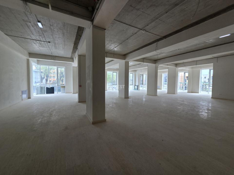 Spatiu de vanzare-Complex Azimut-COMISION 0%