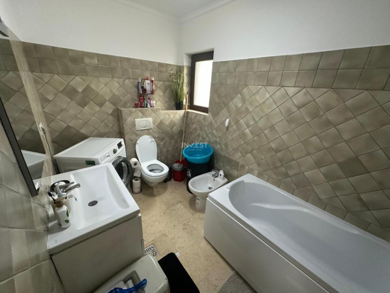 APARTAMENT CU 2 CAMERE, 72 MP, capat Pacurari