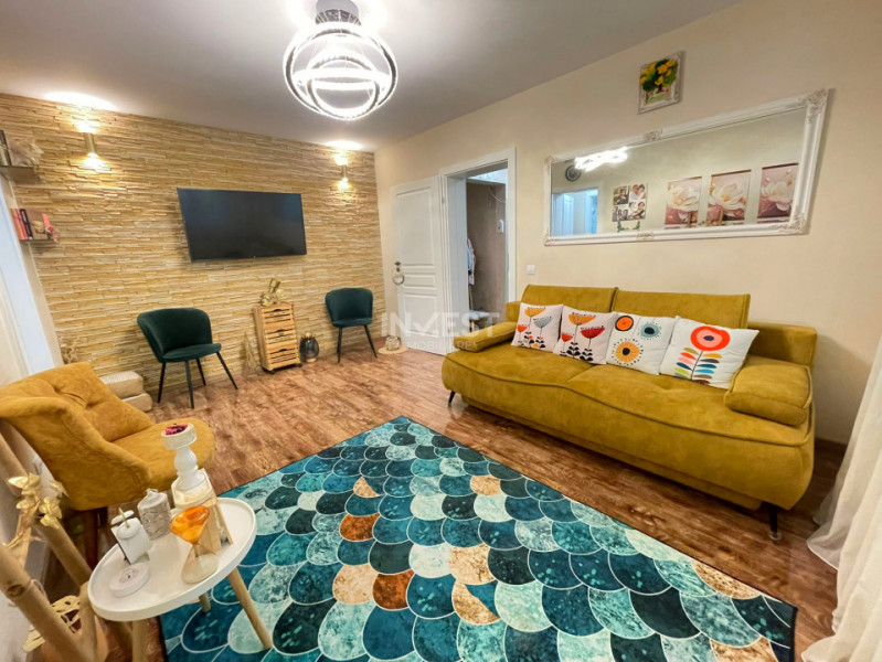 Apartament 3 camere-etaj 1-Podu Ros-renovat