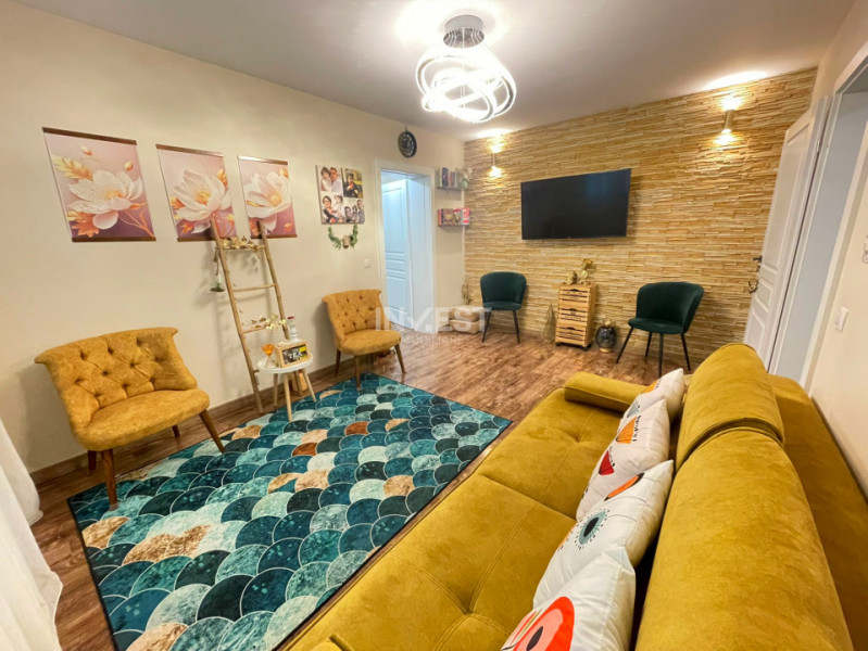 Apartament 3 camere-etaj 1-Podu Ros-renovat