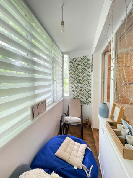 Apartament 3 camere-etaj 1-Podu Ros-renovat