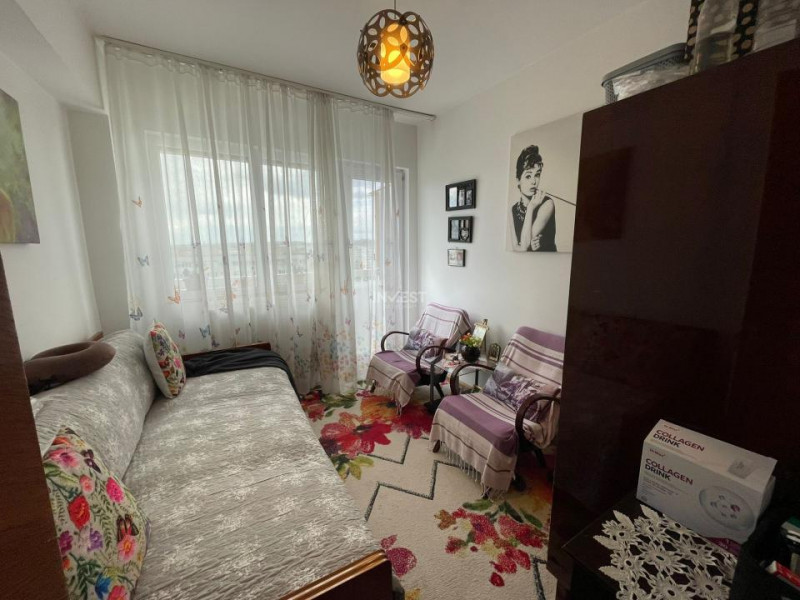 Apartament 3 camere-Podu Ros-70 mp-sens giratoriu