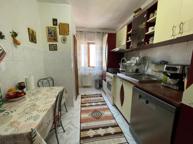 Apartament 4 camere, decomandat, zona Pacurari - Esplanada, Iasi 