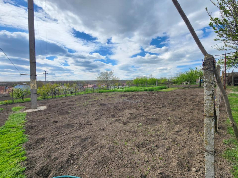 CASA INDIVIDUALA , 140 MP UTILI , 2100 MP TEREN ZONA PODUL ILOAIEI-SAT TOTESTI