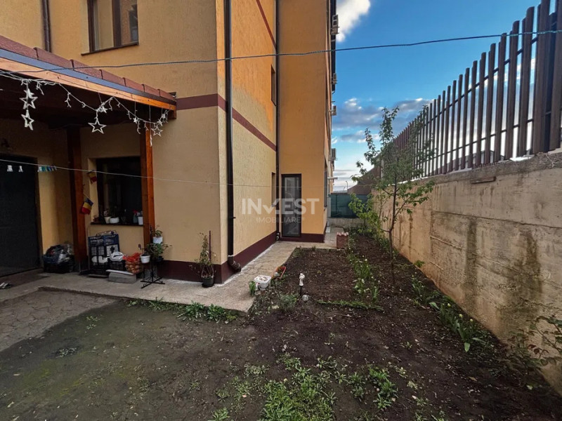 APARTAMENT CU 3 CAMERE, 89 MP DE CURTE , CAPAT CUG