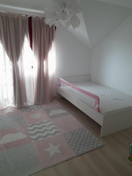 CASA INDIVIDUALA , 4 CAMERE, 2 BAI , 450 MP DE TEREN , MIROSLAVA