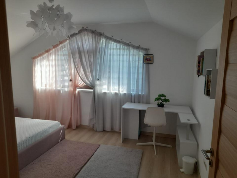 CASA INDIVIDUALA , 4 CAMERE, 2 BAI , 450 MP DE TEREN , MIROSLAVA