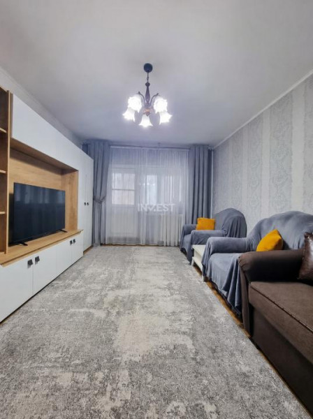 Apartament 3 camere-decomandat-etaj 1