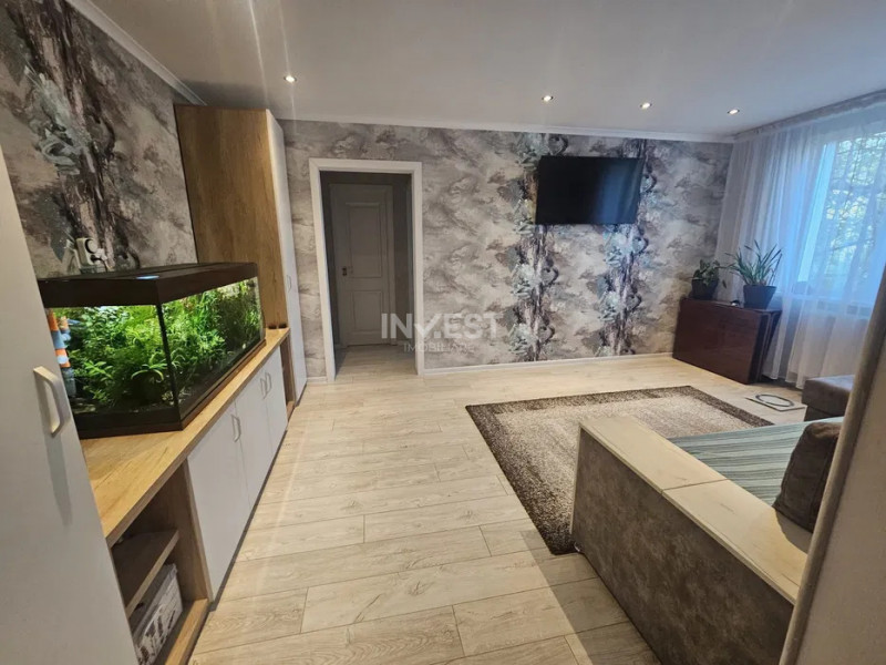 Apartament 3 Camere-etaj intermediar-Tătărași