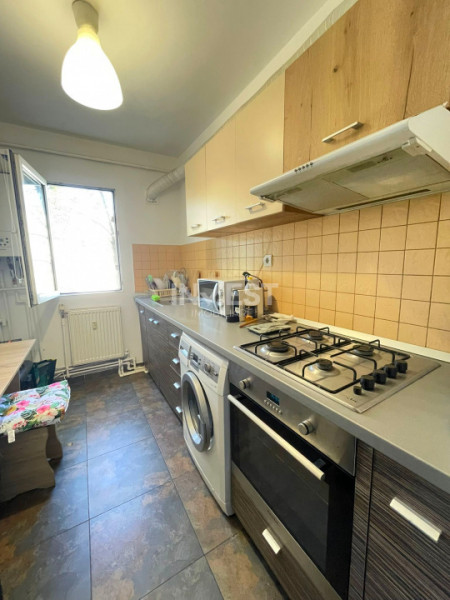 Podu Ros-Apartament 2 camere-etaj 2-bloc fara risc