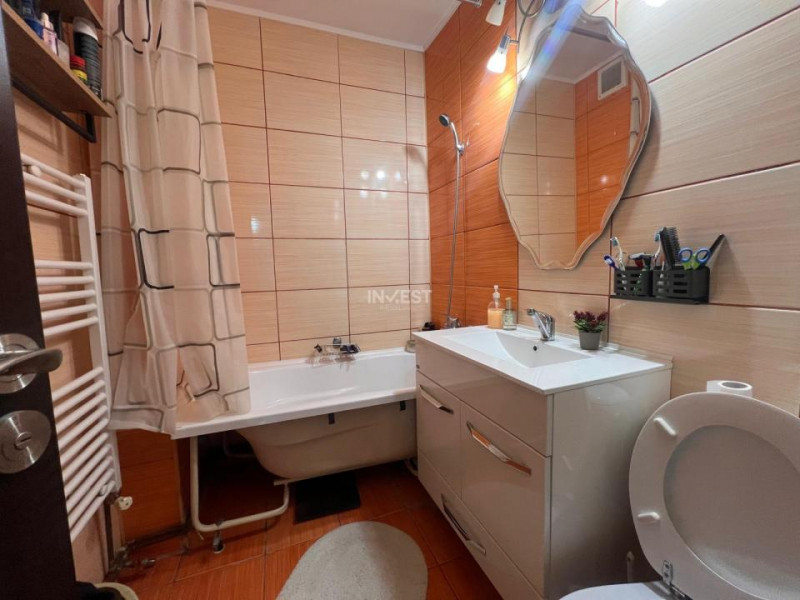 Apartament 4 camere-Tatarasi