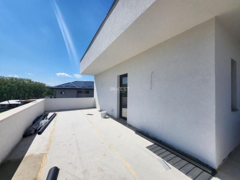 Casa individuala , 4 camere, 3 bai, garaj 26 mp , terasa 40 mp, VALEA ADANCA