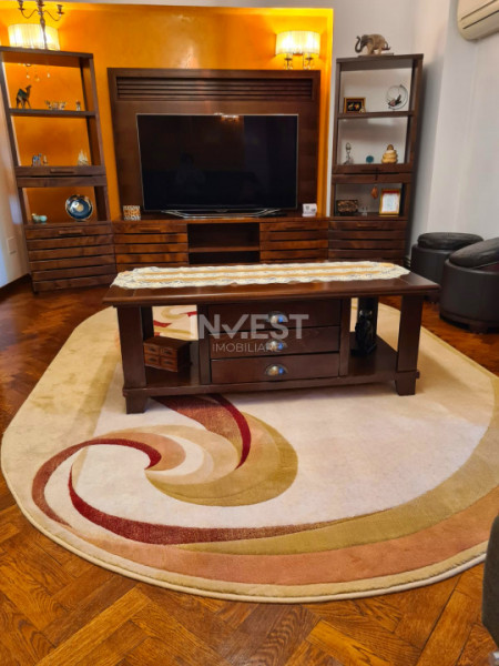Apartament 3 camere decomandat-80 mp-Podu Ros-bloc 1994