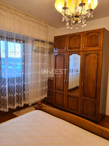 Apartament 3 camere decomandat-80 mp-Podu Ros-bloc 1994