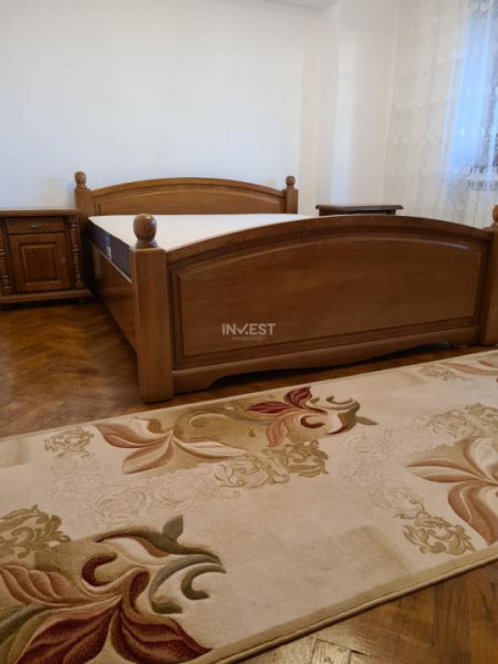 Apartament 3 camere decomandat-80 mp-Podu Ros-bloc 1994