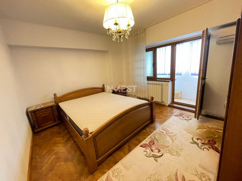 Apartament 3 camere decomandat-80 mp-Podu Ros-bloc 1994
