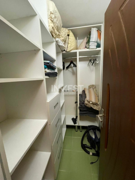 Apartament 3 camere-72 mp-Podu Ros-Palas Mall-etaj intermediar