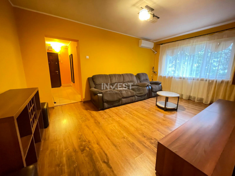 Apartament 3 camere-72 mp-Podu Ros-Palas Mall-etaj intermediar