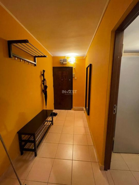 Apartament 3 camere-72 mp-Podu Ros-Palas Mall-etaj intermediar