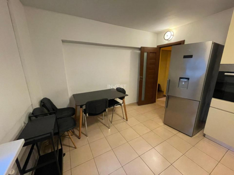 Apartament 3 camere-72 mp-Podu Ros-Palas Mall-etaj intermediar
