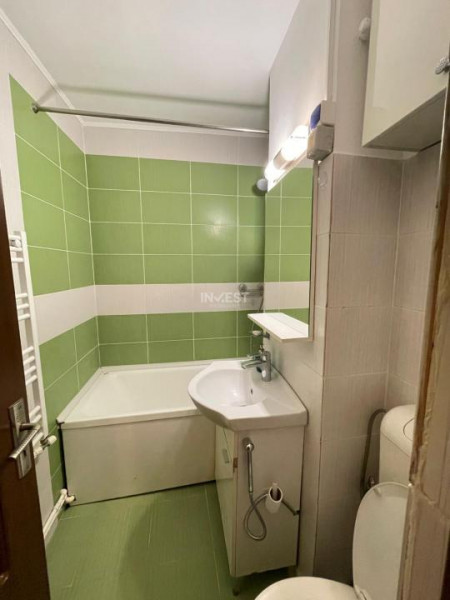 Apartament 3 camere-72 mp-Podu Ros-Palas Mall-etaj intermediar