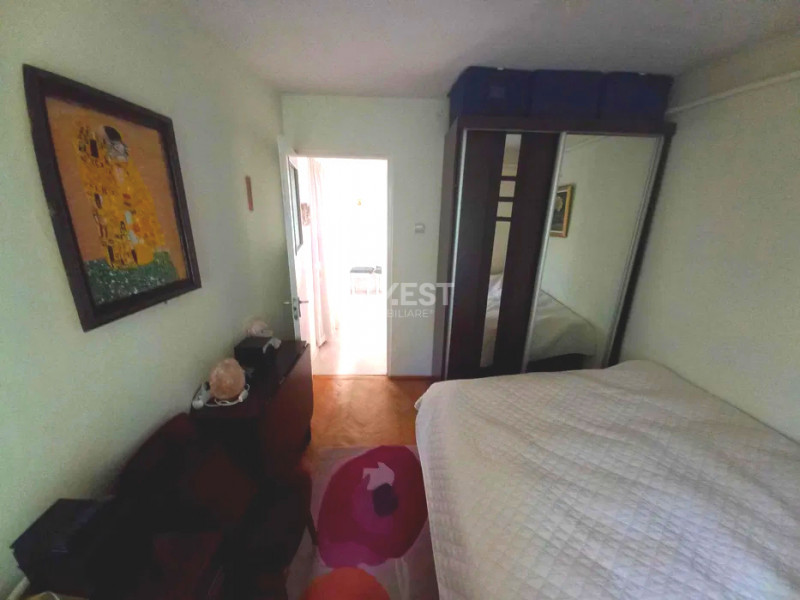 Apartament 2 camere decomandat-Podul de Piatra-bloc fara risc