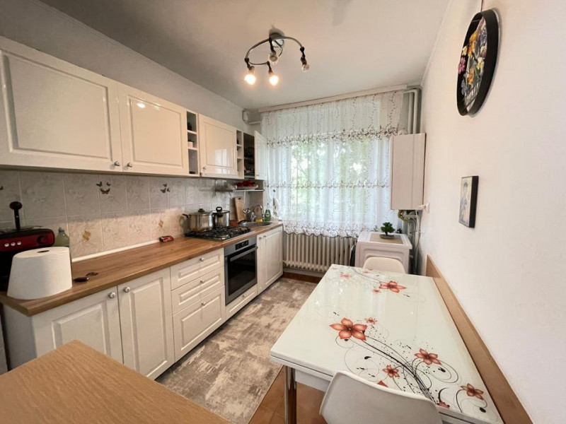 Apartament 2 camere-etaj 1-Podul de Piatra