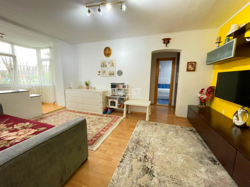 Apartament 2 camere-etaj 1-Podul de Piatra