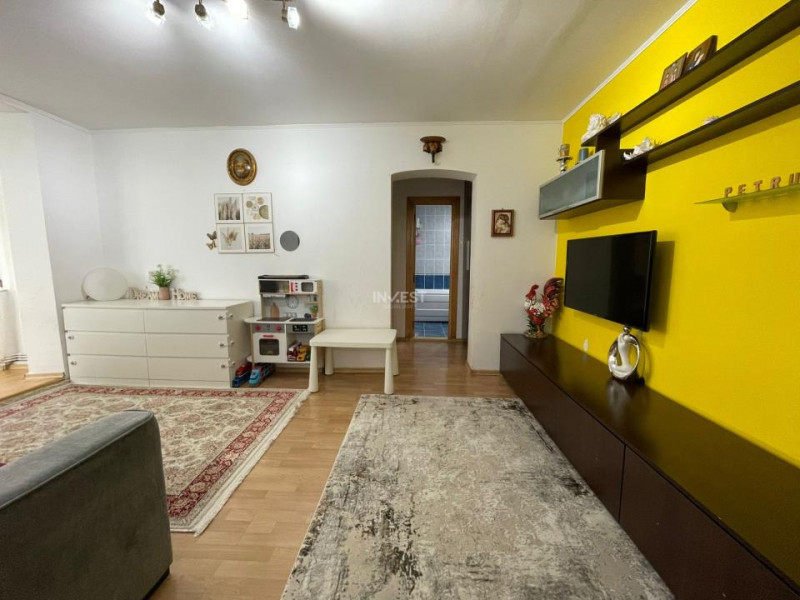 Apartament 2 camere-etaj 1-Podul de Piatra