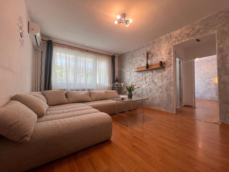 Apartament 2 camere-etaj intermediar-Tătărași