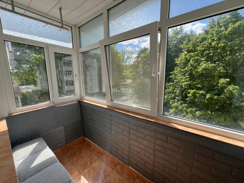 Apartament 2 camere-etaj intermediar-Tătărași