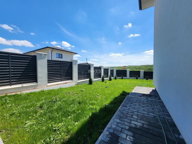 Duplex 4 camere, 2 bai , VALEA ADANCA