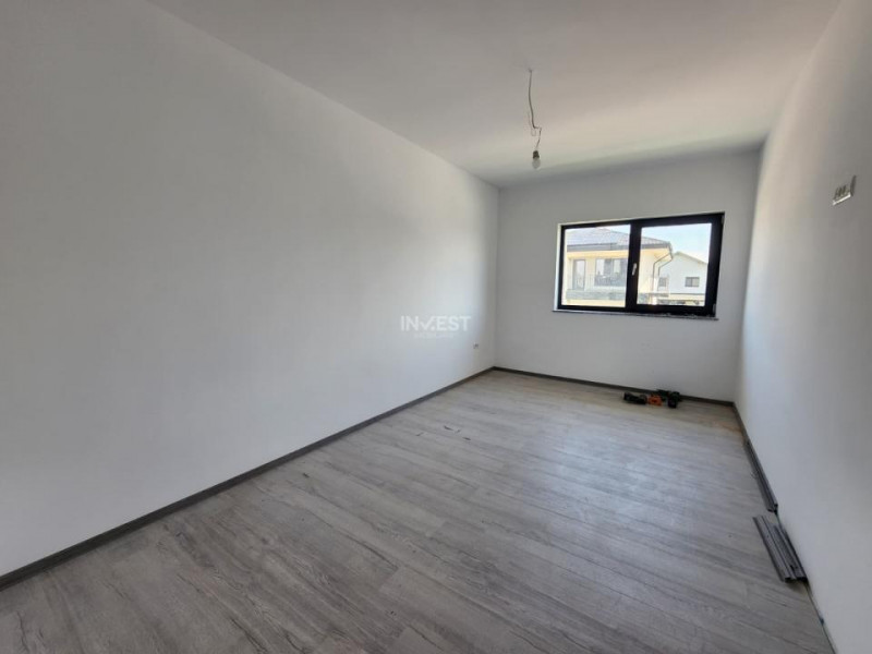 Duplex 4 camere, 2 bai , VALEA ADANCA