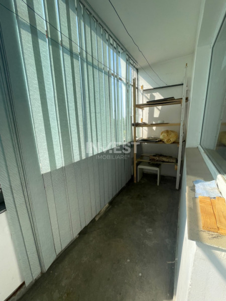 Apartament 3 camere-70 mp-Podu Ros-bloc fara risc