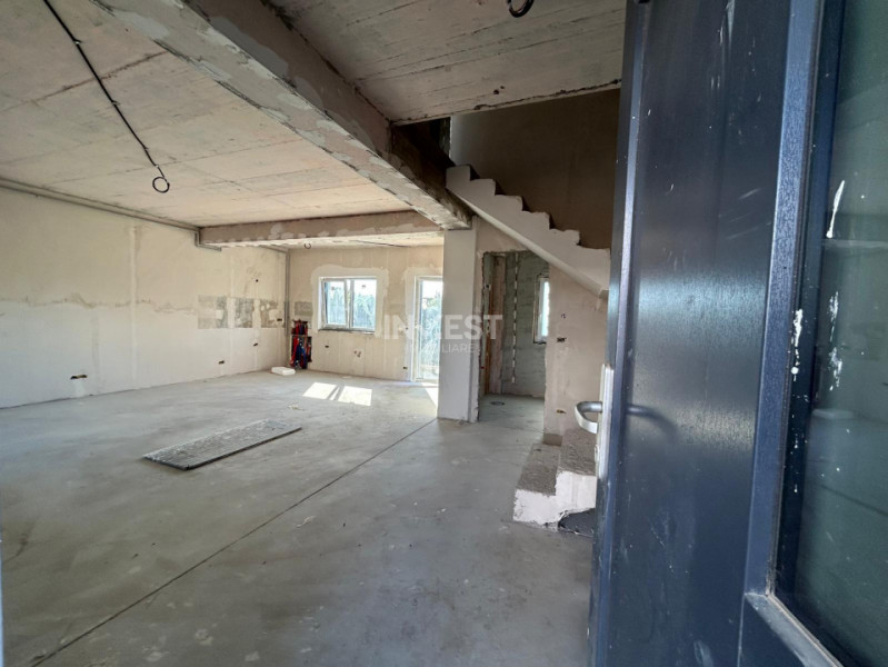 Casă înșiruită 4 camere, 2 băi cu geam – Popas Păcurari, str. Cuza Vodă, IAȘI