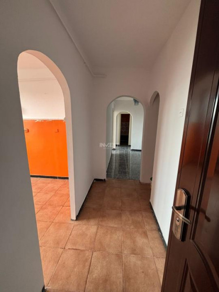 Apartament 3 camere-decomandat-Bld Alexandru cel Bun