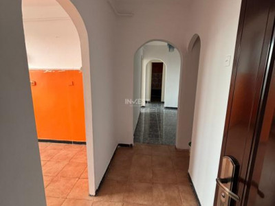 Apartament 3 camere-decomandat-Bld Alexandru cel Bun