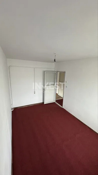 Apartament 3 camere, decomandat, zona Pacurari - Petru Poni, Iasi