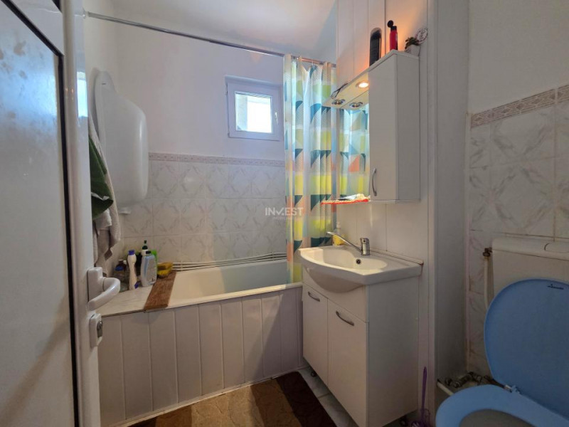 Apartament 3 camere-decomandat-etaj intermediar-Alexandru cel Bun