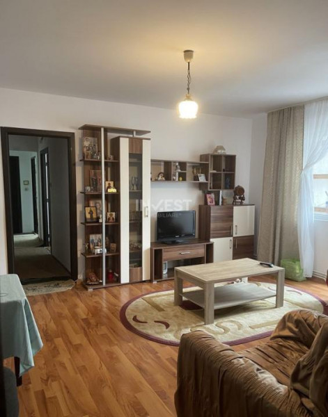 Apartament de 3 camere-etaj 3-Zimbru