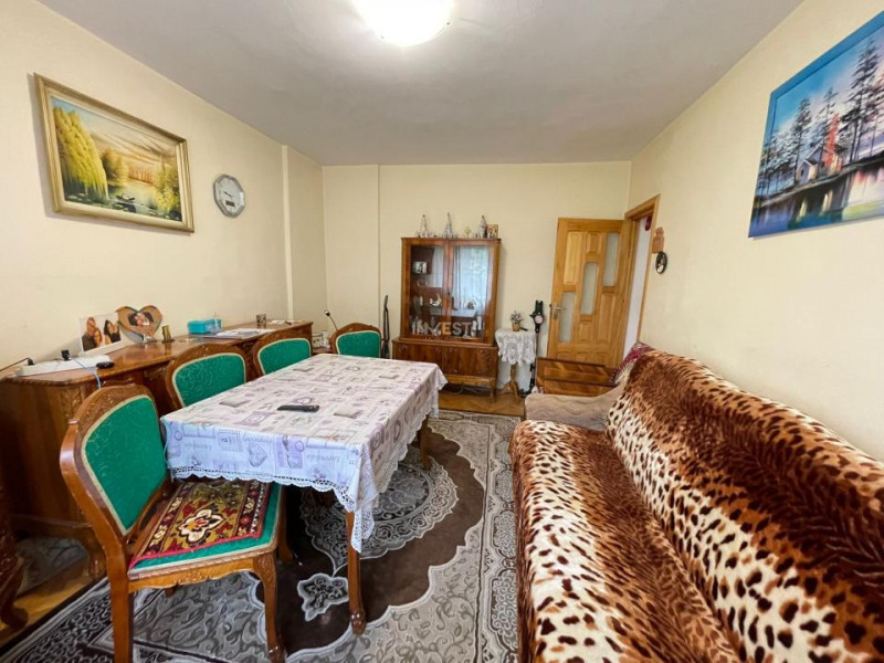 Apartament de vanzare cu 3 camere, 2 băi zona Pacurari- Unicredit, Iasi