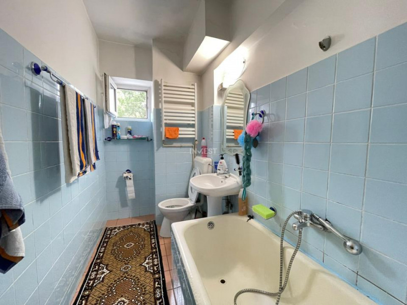 Apartament de vanzare cu 3 camere, 2 băi zona Pacurari- Unicredit, Iasi