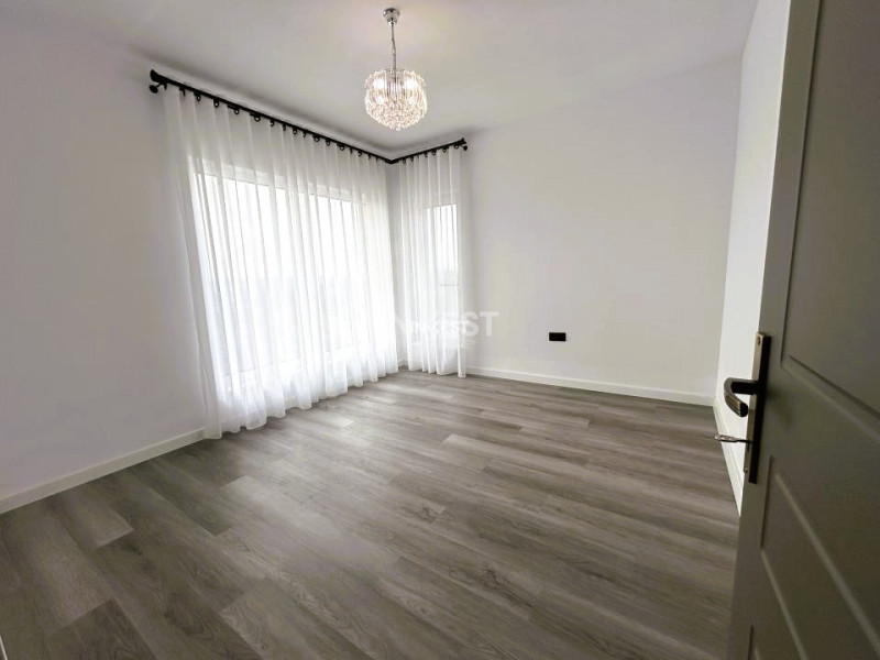 Casă individuală cu 5 camere - Bucium, Iași