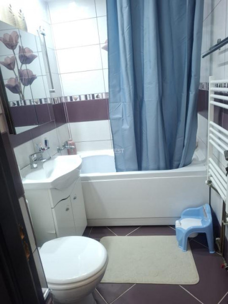 Apartament 3 Camere-etaj intermediar-Metalurgie